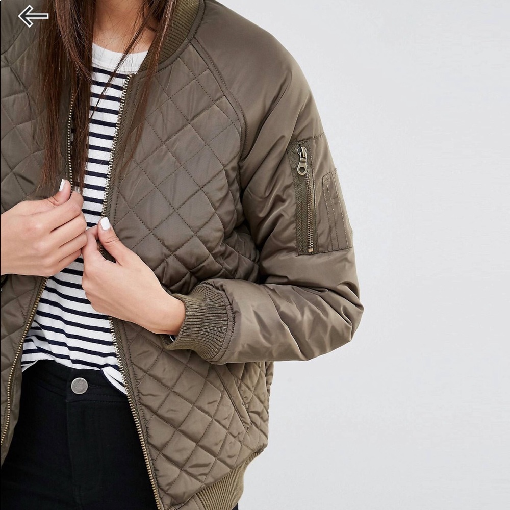 PERFECT CONDITION BOMBER JACKET!!!